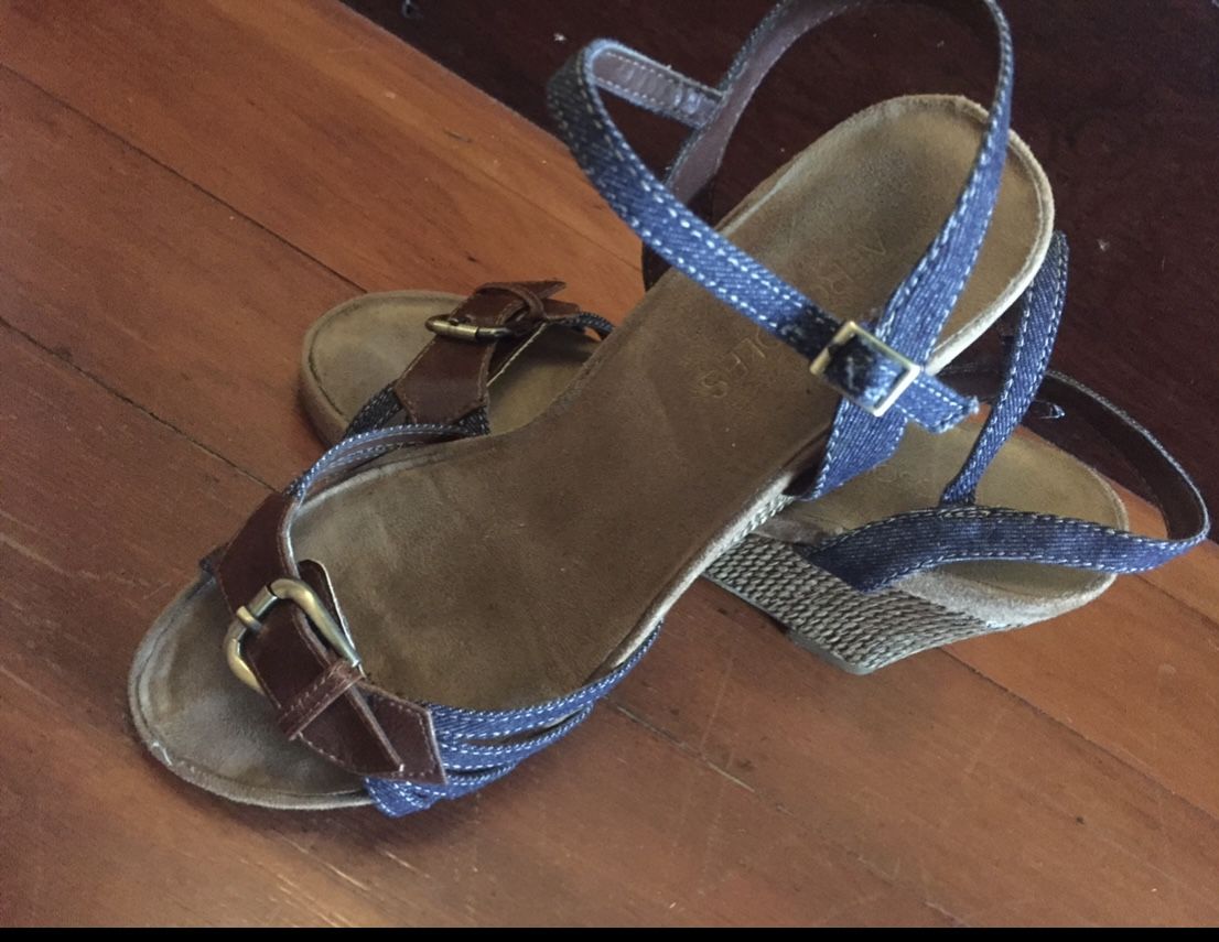 Platform blue heels sandals size 8