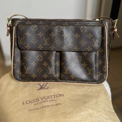 LOUIS VUITTON VINTAGE LEATHER PURSE 
