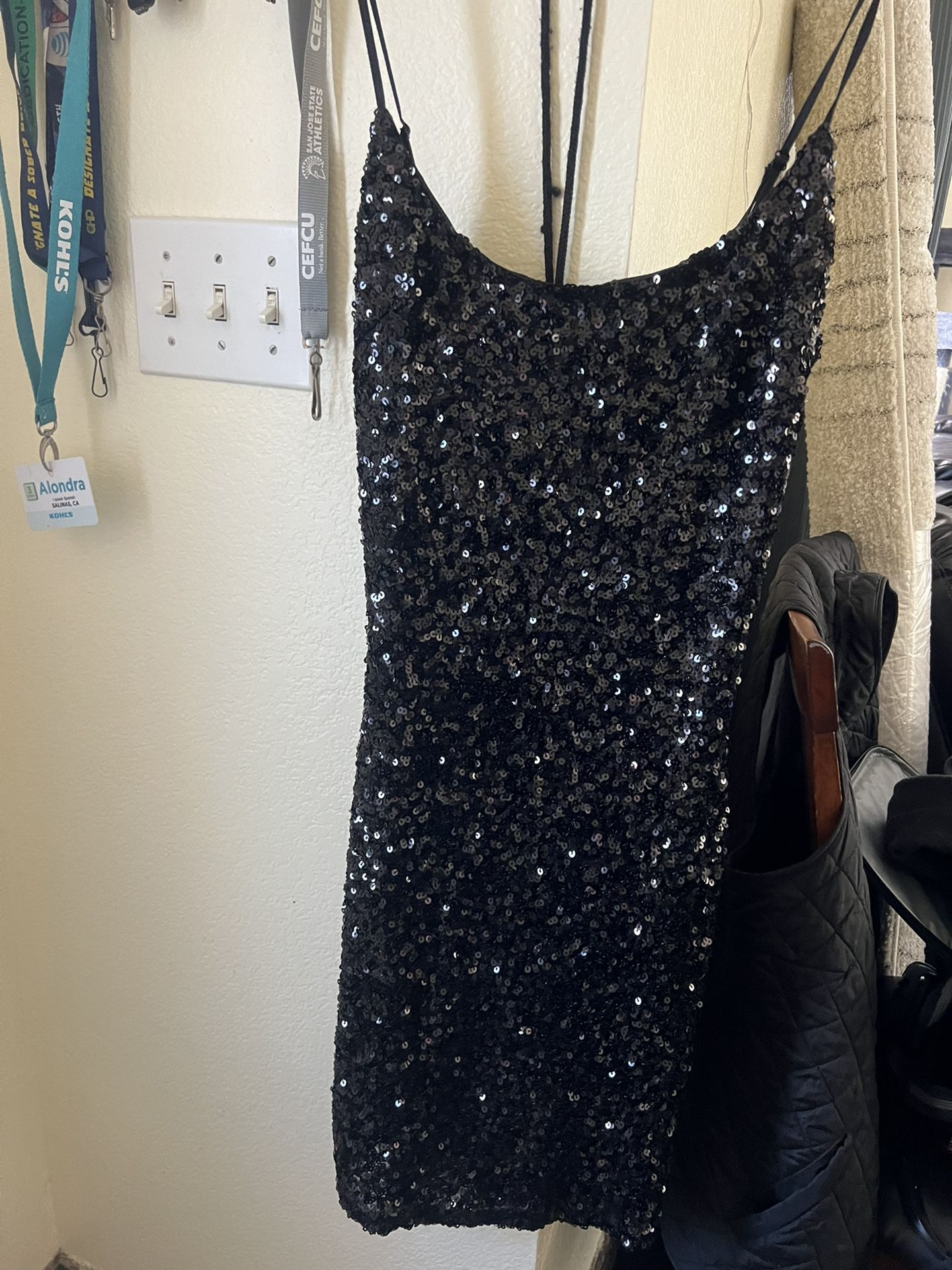 New Size L Guess Dress