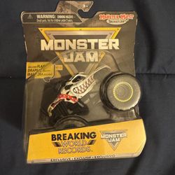 Monster Jam Breaking World Records 2021 Monster Mutt Dalmation 1:64 Scale