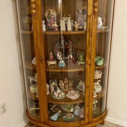 Beautiful cabinet! $400