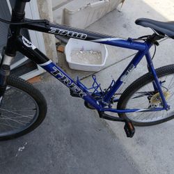 Trek 3700 Mountain Bike