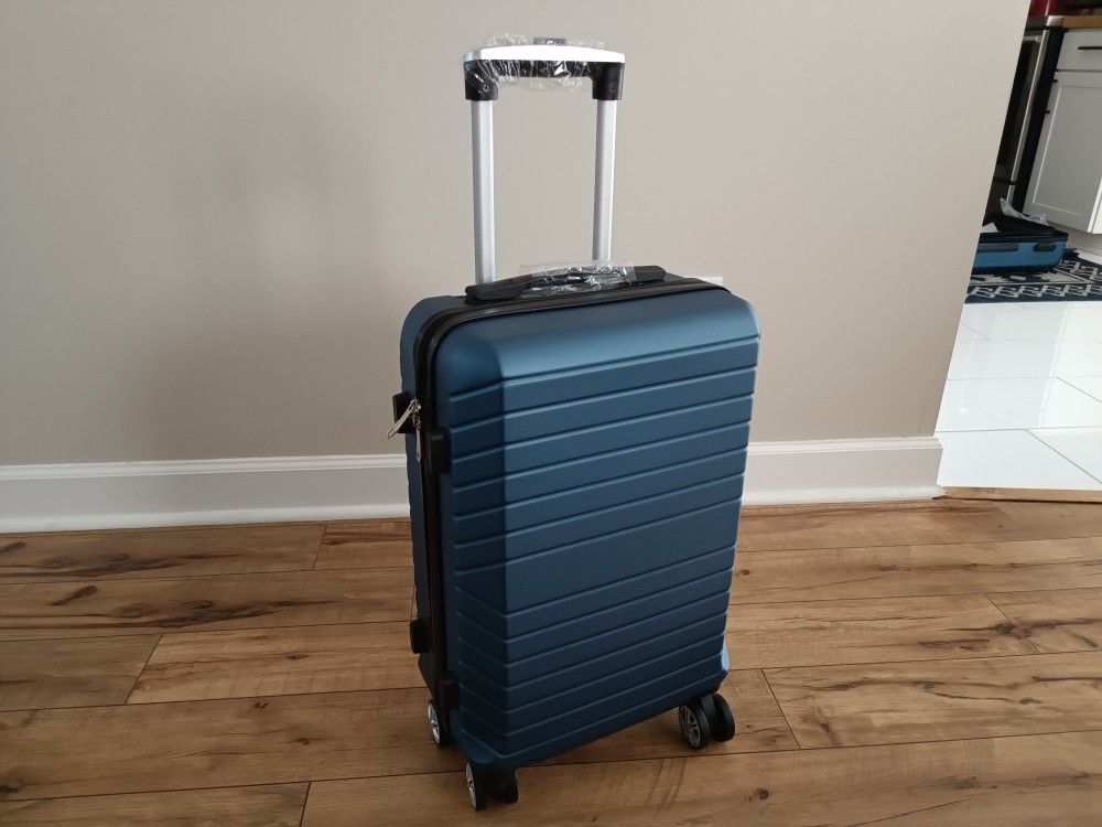 Luggage 21 Inch New Blue