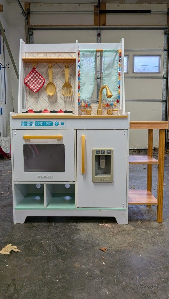Children's Kitchenette