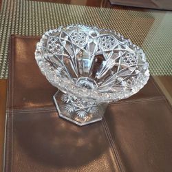 Elegant Crystal Bowl. Decorative Antique Style