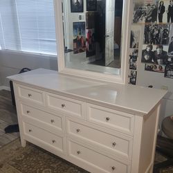 7 drawer dresser with mirror