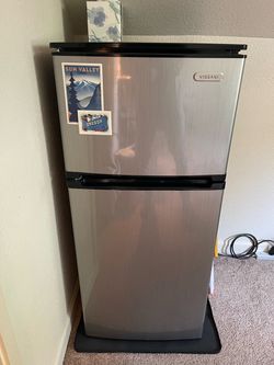 Mini Fridge/Freezer