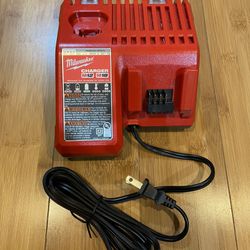 Milwaukee M18 Charger