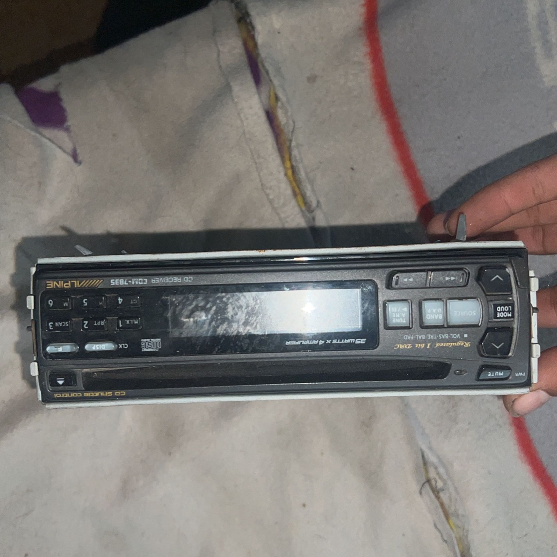 Alpine CDM-7835 Original Am/Fm Radio CD Player