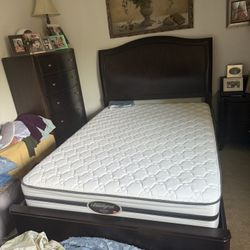 Bedroom Set, Bed, Mattress, Dresser Mirror, Nightstands