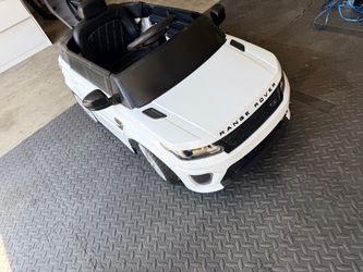 Range Rover kids truck
