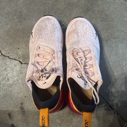 Size 7 - Nike Air Max 270 Washed Coral W