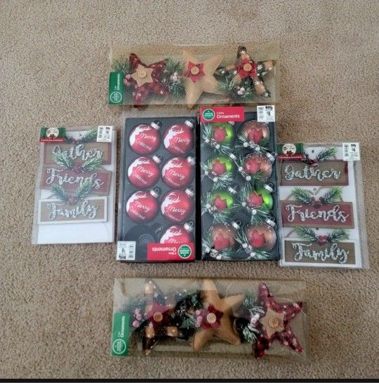 Red & Green Christmas Ornaments 