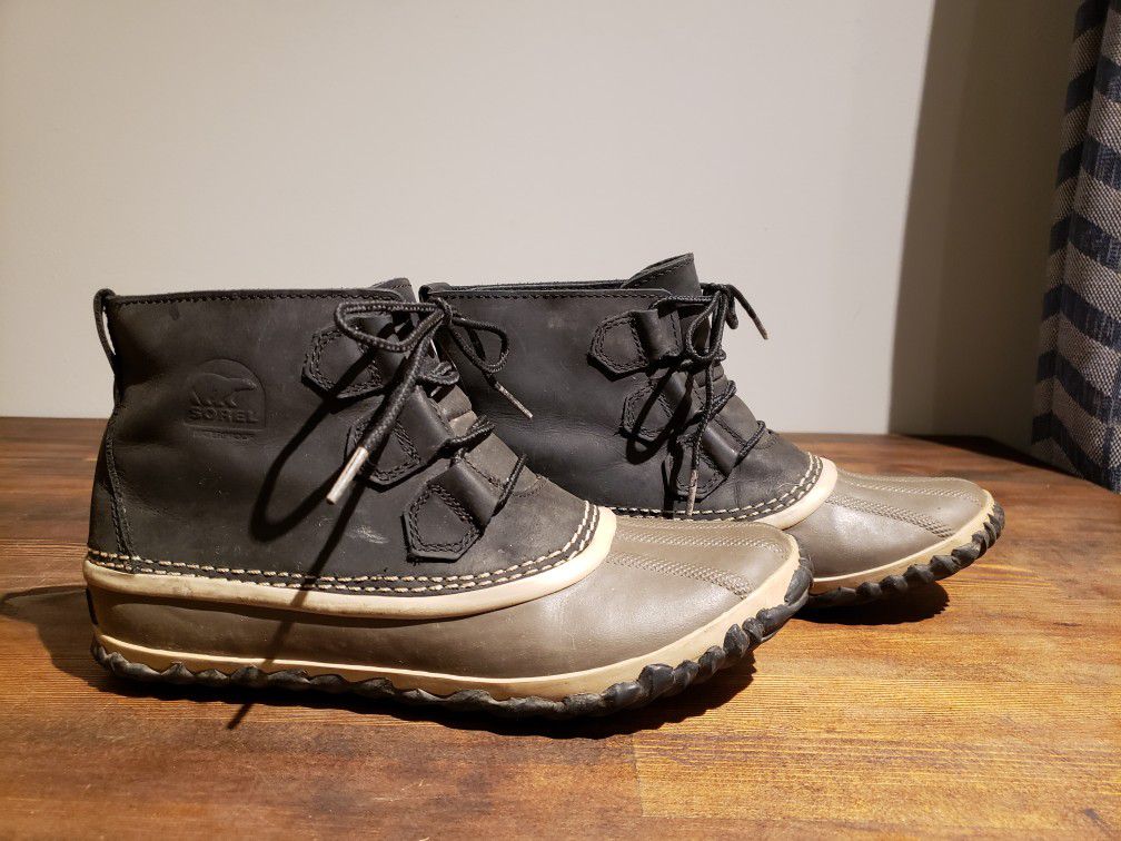 Women's sorel boots size 8
