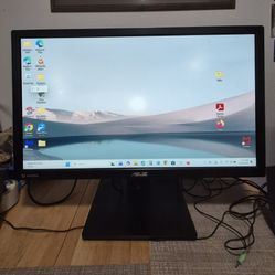 Monitor With Speakers