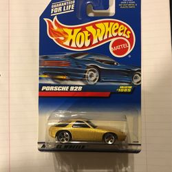 Hot Wheels - Porsche 928 (gold)