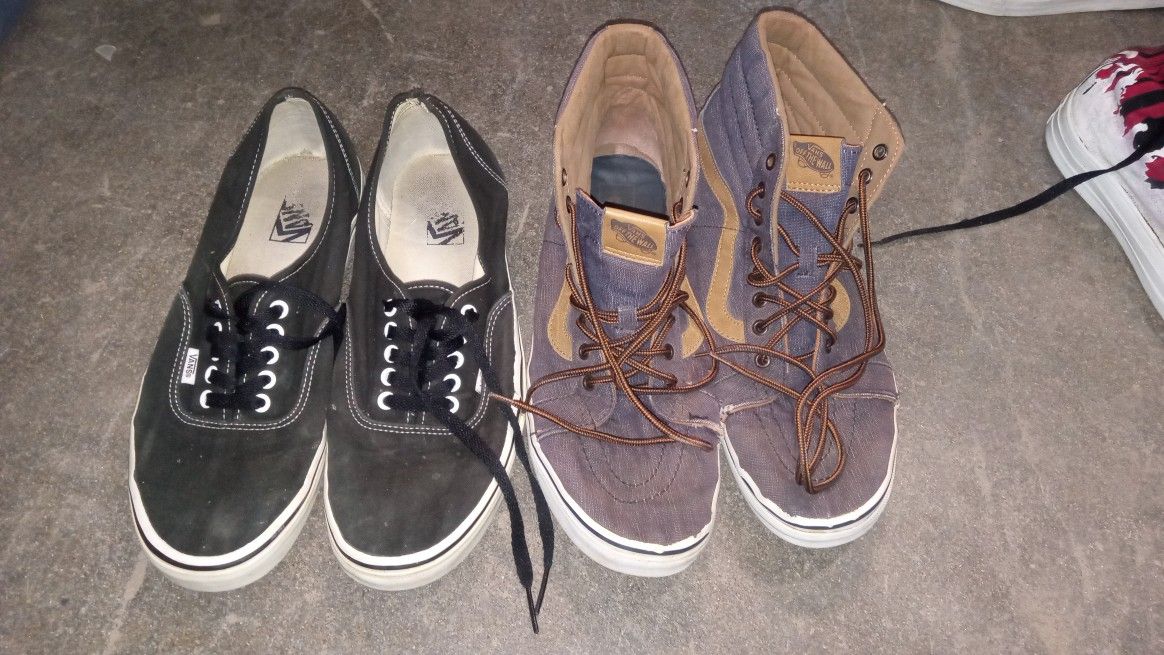 2 Men's Vans shoes size 11.5