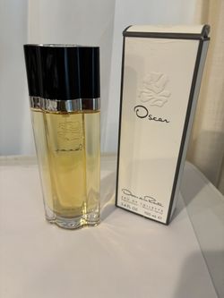 Oscar De La Renta Perfume