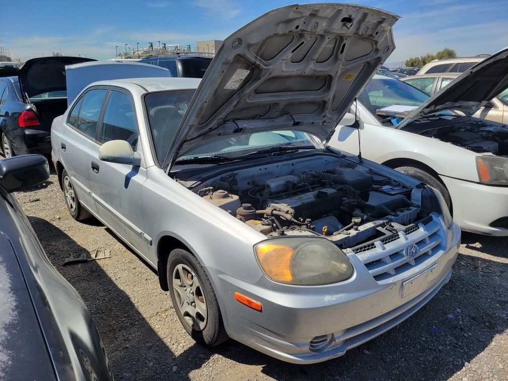 2004 Hyundai Accent PARTS UPull Auto Parts DD1906 for Sale in Las