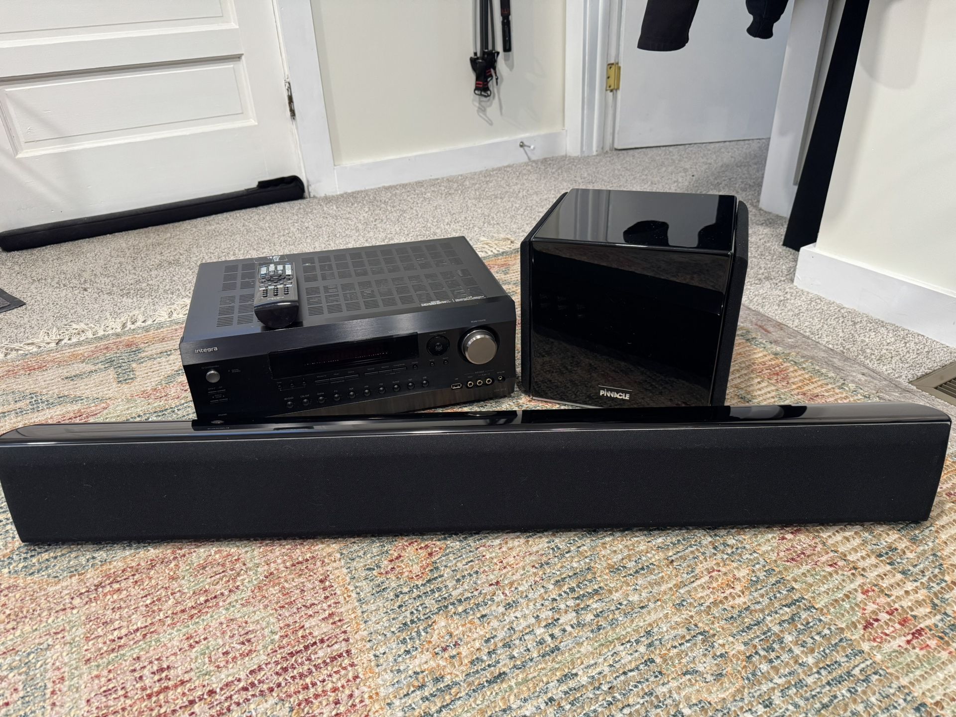 Passive Soundbar, Dual 8” Subwoofer and AV Receiver