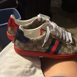 Men’s Gucci Size 7.5