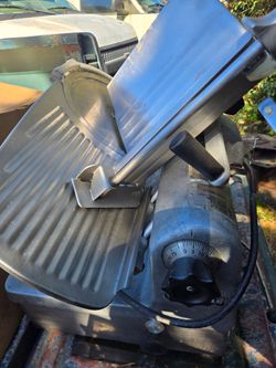 Hobart 1712E slicer