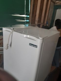 Mini fridge