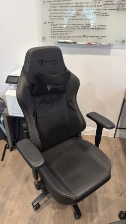 Secretlab Titan Dark Knight Gaming / Work Chair