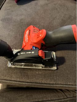 Milwaukee M12 Cut Off Tool