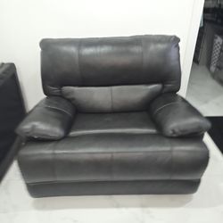 OVERSIZE LEATHER DUAL LUMBAR AND POWER RECLINER 