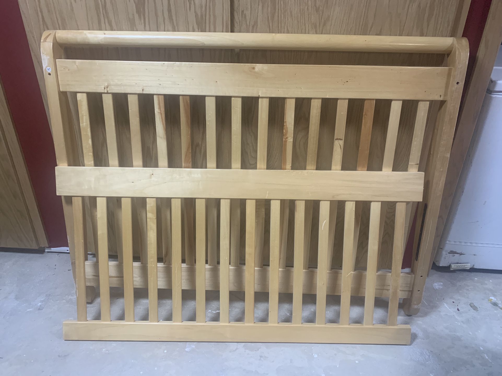 Crib/ Toddler Bed 