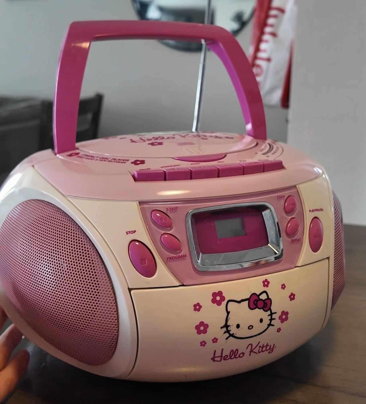 Hello Kitty CD/ Cassette Player/ Radio 