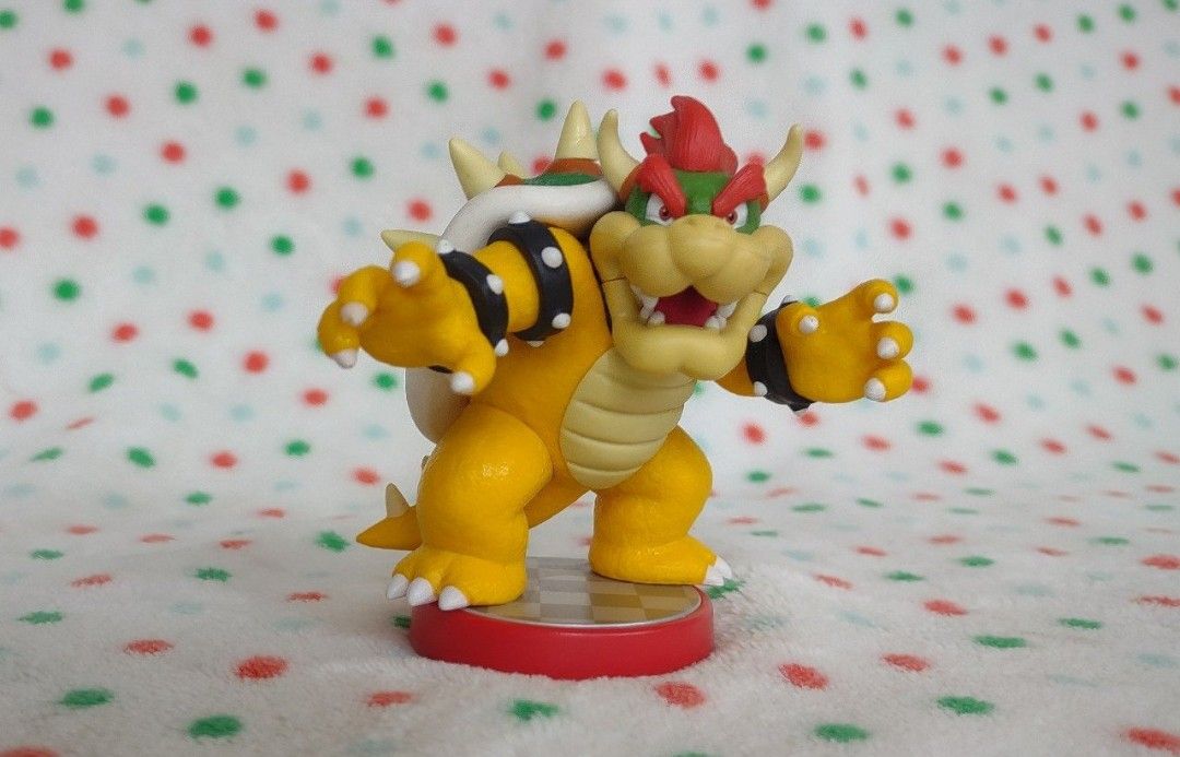 Bowser Amiibo Figure Super Mario Bros. Switch Wii U 3DS Red Base