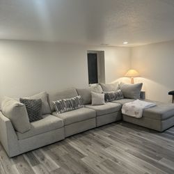Sectional W/ Ottoman
