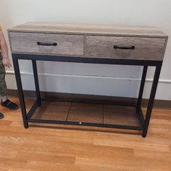 Table/desk