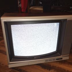 Super Rare Vintage Sony Trinitron KV-1926RA 19" Color CRT TV Retro