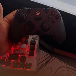 VICTRIX GAMBIT controller used