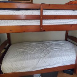 Twin Bunk Bed 