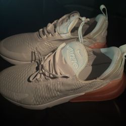 Pink Nike air max 270