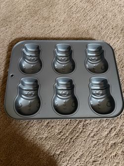 Snowman Shaped 6-Cavity Baking Pan