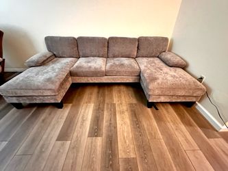 Beautiful large sectional couch