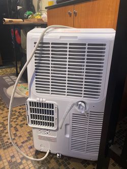 Black + Decker Portable AC, LIKE NEW