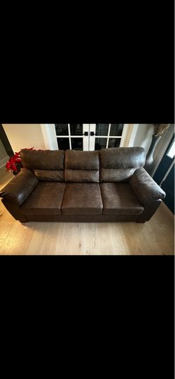 Moving sale, good furniture for college dorms
