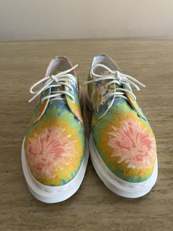 Dr. Martens V LESTER MTD Fine Canvas Tie Dye Floral Lace-up Women Shoes