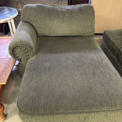Sectional Comes With Both Pieces To Make An L Shaped Couch 