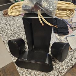 Samsung Speakers And Subwoofer