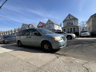 2008 Chrysler Town & Country