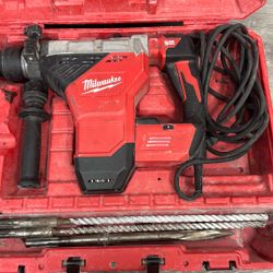 MILWAUKEE DEMOLITION HAMMER