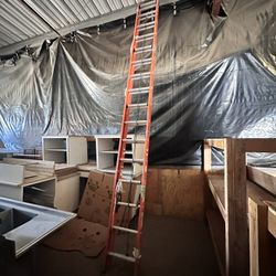 New 32’ Fiberglass Louisville Ladder