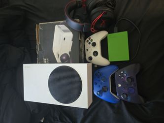 XBOX SERIES S + PROJECTOR BUNDLE
